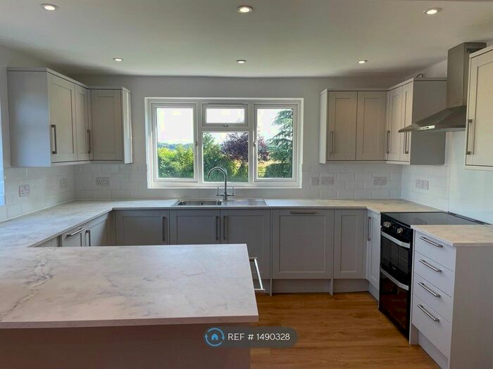 3 Bedroom Semi-Detached House To Rent In Beckerings Park, Bedford, MK43