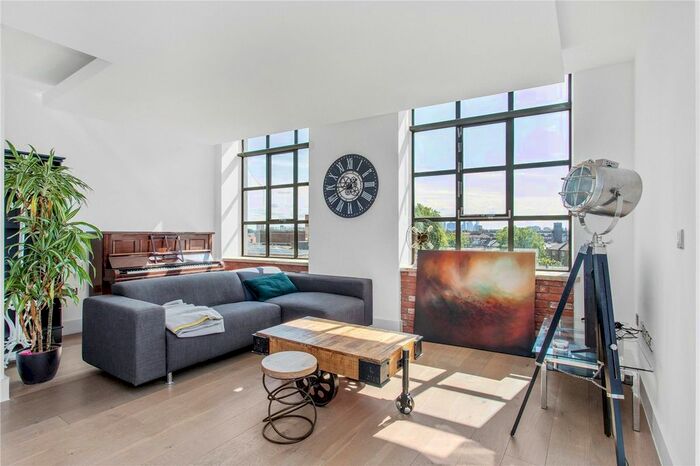 3 Bedroom Property To Rent In Chatham Place, London, E9