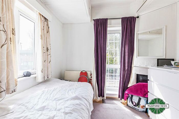 5 Bedroom House To Rent In Kenneth Road, Chadwell Heath, RM6