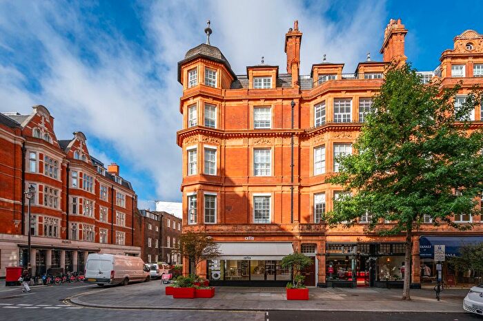 2 Bedroom Flat For Sale In North Audley Street, Mayfair, London, W1K