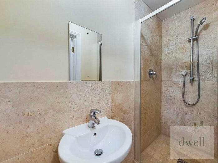 2 Bedroom Flat To Rent In Denison Hall, Hanover Square, Leeds, LS3