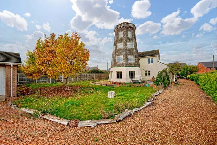 5 Bedroom Village House For Sale In Gidding Road, Sawtry, Huntingdon, PE28