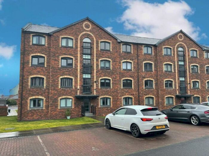 2 Bedroom Flat To Rent In James Watt Way, Greenock, PA15