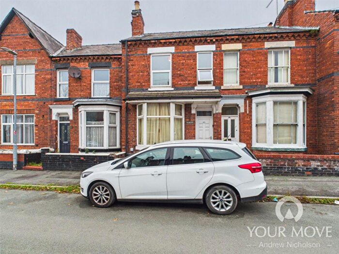 4 Bedroom Terraced House For Sale In Samuel Street, Crewe, Cheshire, CW1