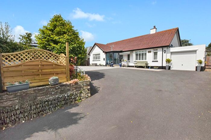 3 Bedroom Detached Bungalow For Sale In Eastacombe, Barnstaple, EX31