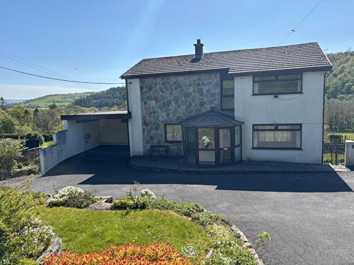 4 Bedroom Detached House For Sale In Talley, Llandeilo, Carmarthenshire., SA19