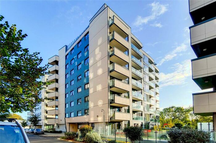 1 Bedroom Apartment To Rent In Kingfisher Heights, Waterside Way, London, N17