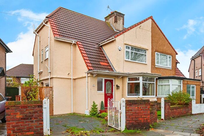 3 Bedroom Semi Detached House For Sale In Fieldway, Wallasey, CH45
