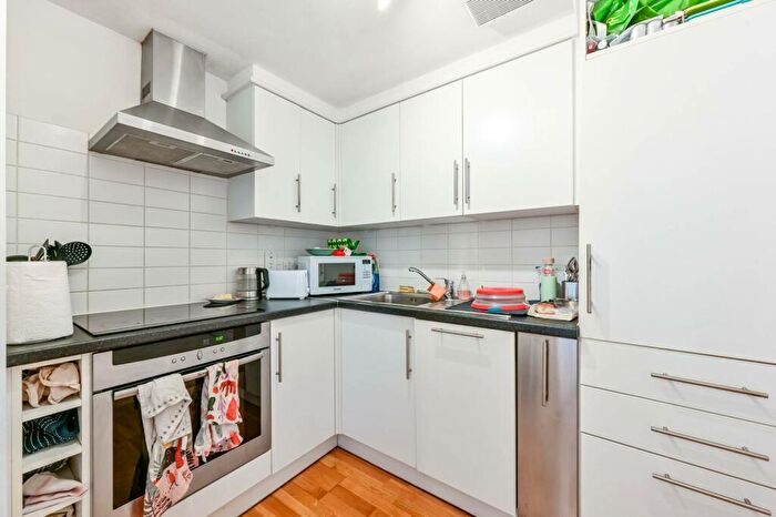 1 Bedroom Flat To Rent In St Pancras Way, Camden, London, NW1