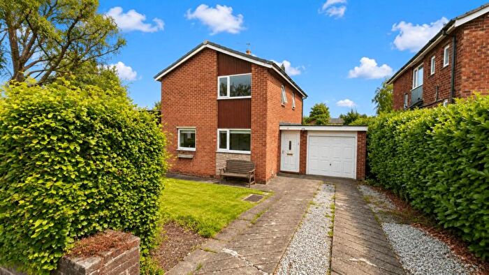 3 Bedroom Detached House For Sale In Sycamore Crescent, Macclesfield, SK11