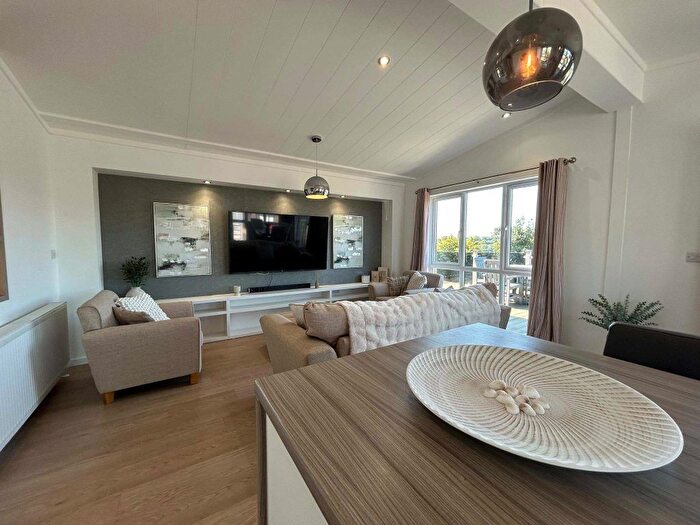3 Bedroom Lodge For Sale In Camelford, PL32