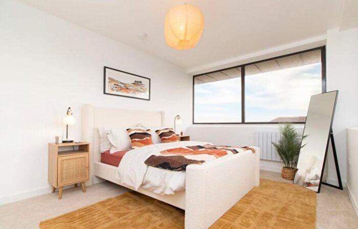 1 Bedroom Flat For Sale In Wraik Hill, Whitstable, Kent, CT5