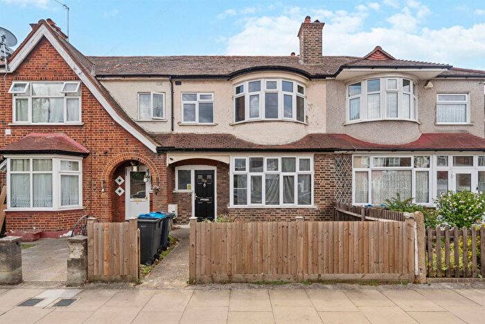 4 Bedroom Terraced House To Rent In Beecholme Avenue, Mitcham, CR4