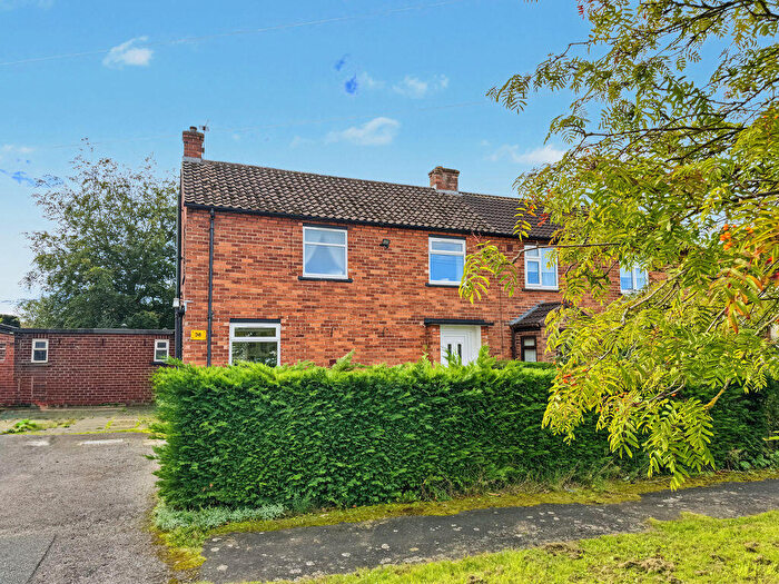 3 Bedroom Semi-Detached House For Sale In West Way, Holmes Chapel, CW4
