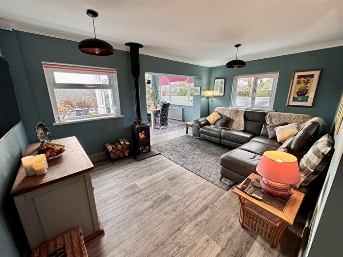 2 Bedroom Detached Bungalow For Sale In Highfield Road, Twyn, Ammanford, SA18