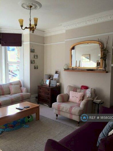 2 Bedroom Flat To Rent In Lorna Road, Hove, BN3