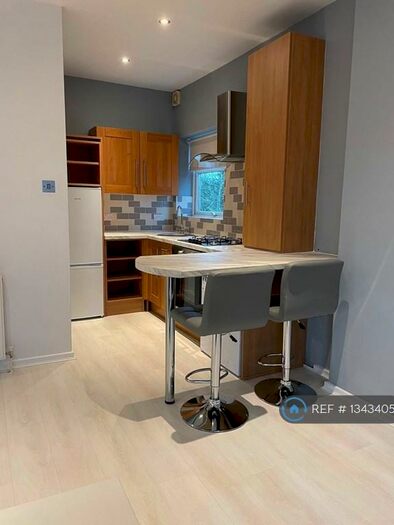 1 Bedroom Flat To Rent In Leyland Road, Southport, PR9