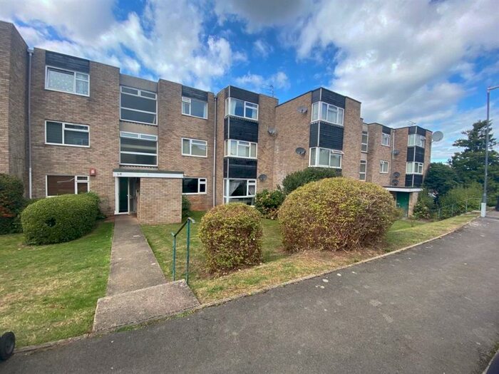 2 Bedroom Apartment To Rent In Overnhill Court, Bristol, BS16