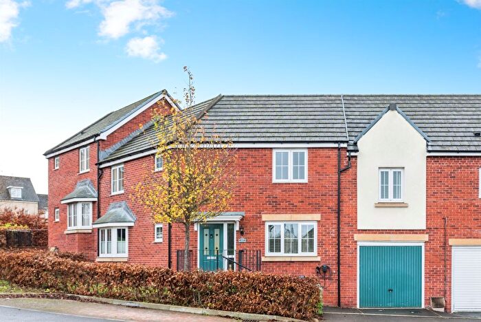 3 Bedroom Terraced House For Sale In Walkinshaw Road, Swindon, SN2