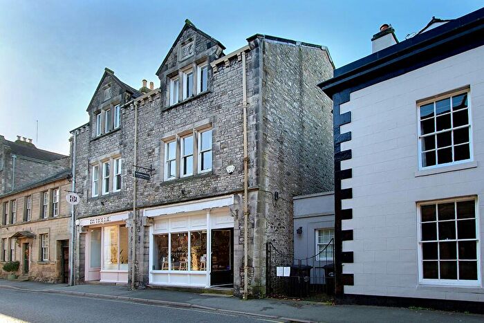 3 Bedroom Terraced House For Sale In Main Street, Kirkby Lonsdale, LA6