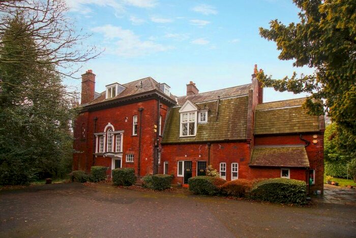 2 Bedroom Maisonette To Rent In Jesmond Park West, Newcastle Upon Tyne, NE7