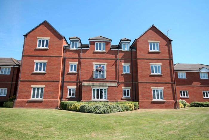 2 Bedroom Flat To Rent In Shepherds Walk, Bradley Stoke, Bristol, BS32