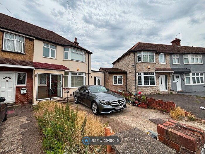 3 Bedroom Semi-Detached House To Rent In Carlyon Road, Hayes, UB4