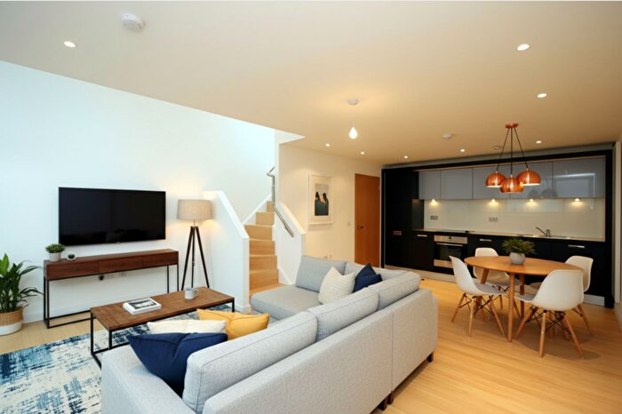 2 Bedroom Apartment For Sale In Kingsland Road, E8
