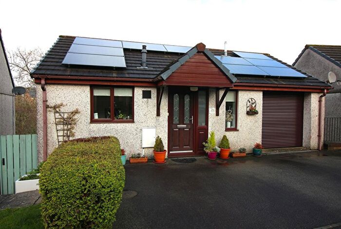 3 Bedroom Detached House For Sale In The Brook, Saltash, PL12