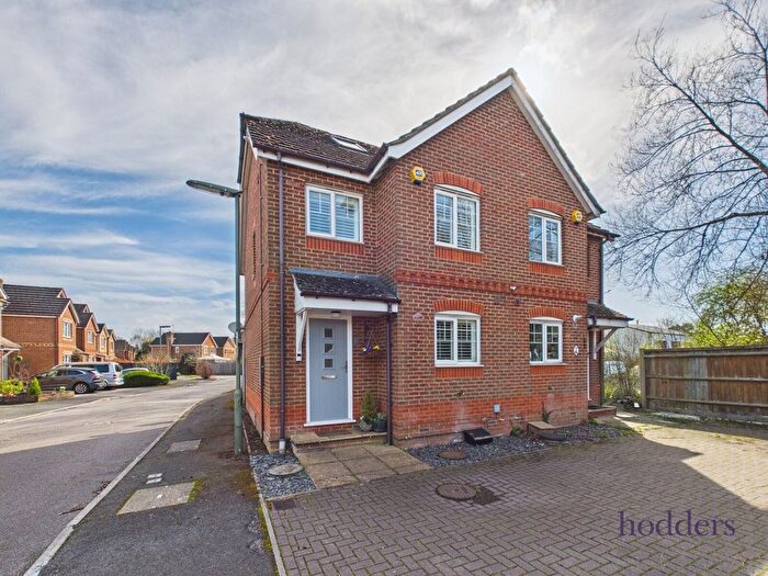 4 Bedroom Semi Detached House For Sale In Twynersh Avenue, Chertsey, Surrey, KT16