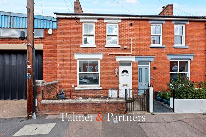 3 Bedroom Semi-Detached House For Sale In Fairfax Road, Colchester, Essex, CO2