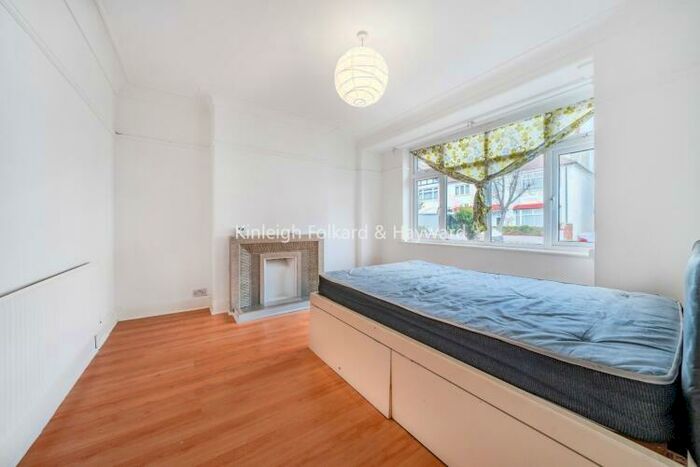 1 Bedroom Flat To Rent In Gorringe Park Avenue Mitcham, CR4