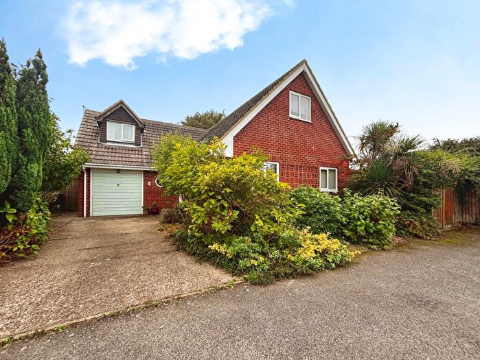 3 Bedroom Bungalow For Sale In Sydcot Drive, College Road, Deal, Kent, CT14