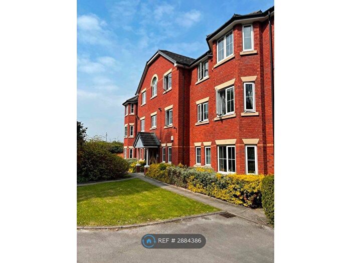 2 Bedroom Flat To Rent In Chorlton, Manchester, M21