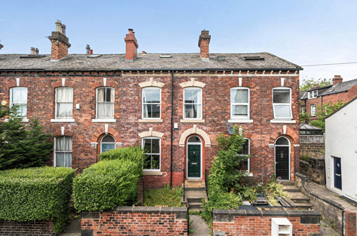 4 Bedroom Terraced House For Sale In Park Terrace, Far Headingley, Leeds, LS6