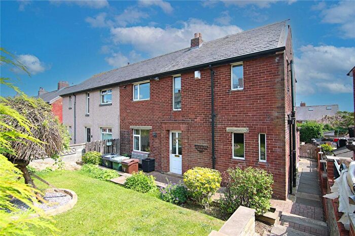 3 Bedroom Semi-Detached House For Sale In Kent Avenue, Silsden, BD20