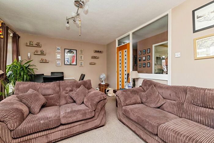 2 Bedroom Flat For Sale In Bright Street, Darlington, County Durham, DL1