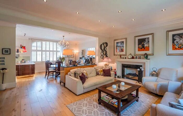 3 Bedroom Flat For Sale In Primrose Hill Road Primrose Hill, NW3