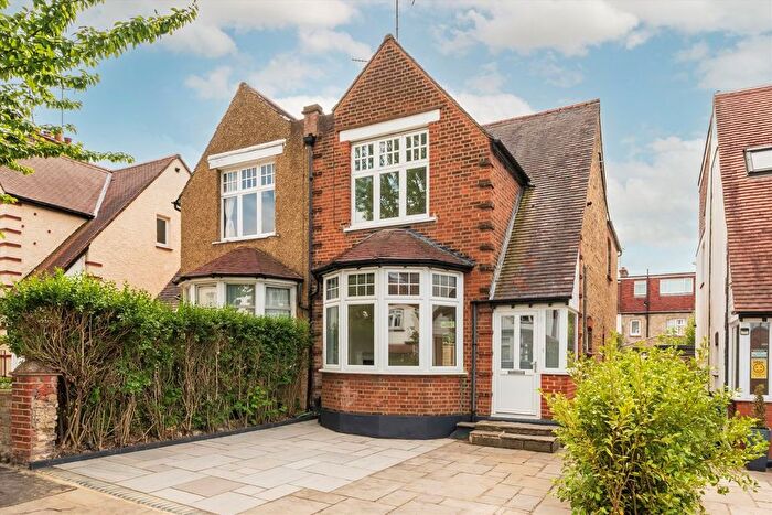 3 Bedroom Semi-Detached House To Rent In Selby Road, Ealing, W5