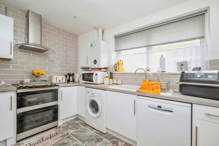 2 Bedroom Detached Bungalow For Sale In Second Avenue, Caister-On-Sea, Great Yarmouth, NR30