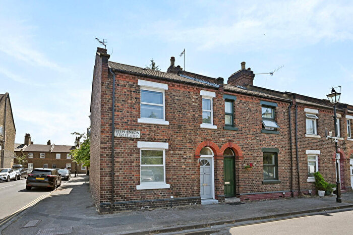 3 Bedroom Cottage For Sale In Stephenson Street, London, NW10