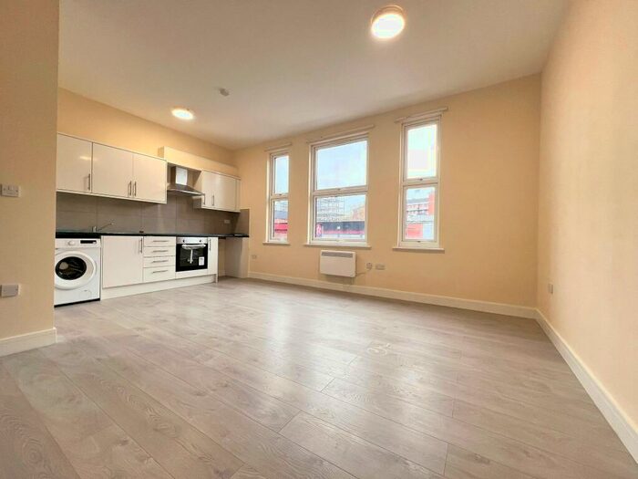 Apartment To Rent In Dalton Street, SE27