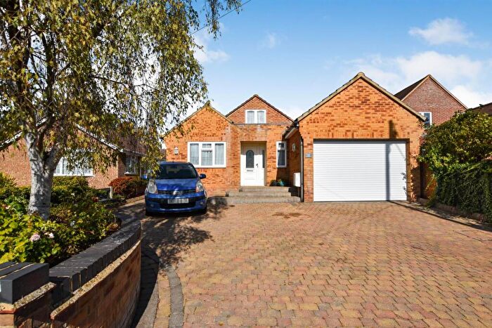 5 Bedroom Chalet For Sale In King Edwards Road, South Woodham Ferrers, CM3