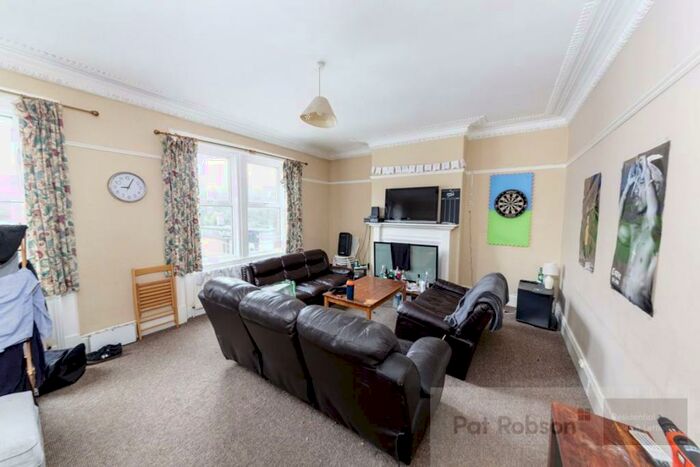 4 Bedroom Property To Rent In Jesmond Road, Newcastle-Upon-Tyne, NE2