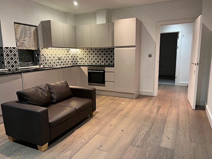 1 Bedroom Flat To Rent In Molly Millars Lane, Wokingham, RG41
