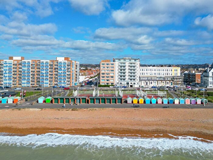 1 Bedroom Flat For Sale In Kingsway, Hove, East Sussex, BN3