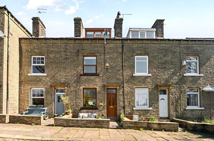 3 Bedroom Terraced House For Sale In West View Terrace, Bradshaw, Halifax, West Yorkshire, HX2