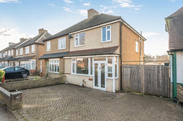 3 Bedroom Semi Detached House For Sale In Sunningdale Road, Cheam, Sutton, SM1