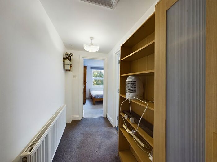 4 Bedroom Flat To Rent In Disraeli Road, London, SW15