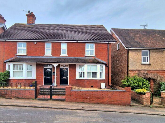 4 Bedroom Semi-Detached House To Rent In Chandos Road, Ampthill, Bedfordshire, MK45